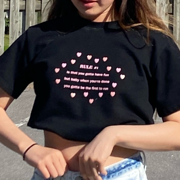 The black top - Picture 3 of 3